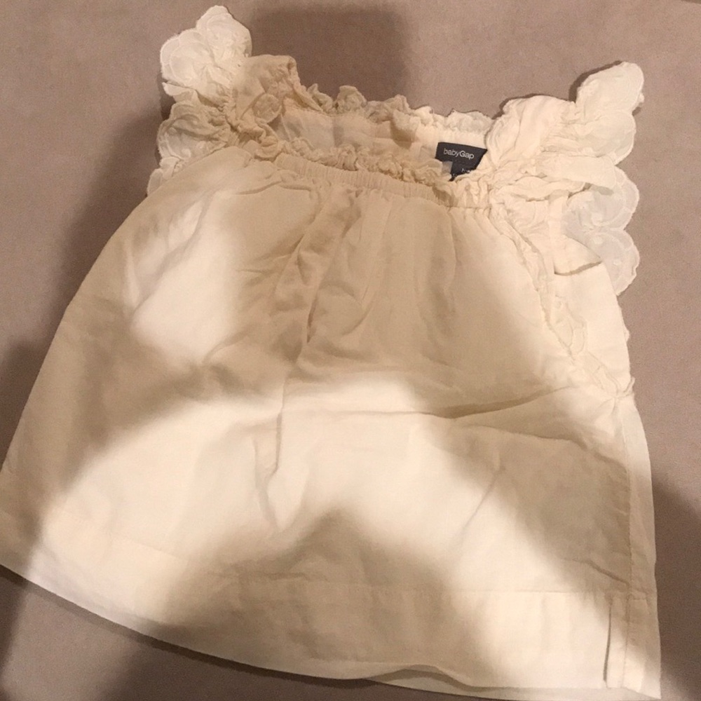 Gap shirt